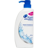 Head & Shoulders Clean & Balanced Shampoo 620mL