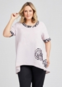 Intuition Linen Applique Top in Pink in sizes 12 to 24